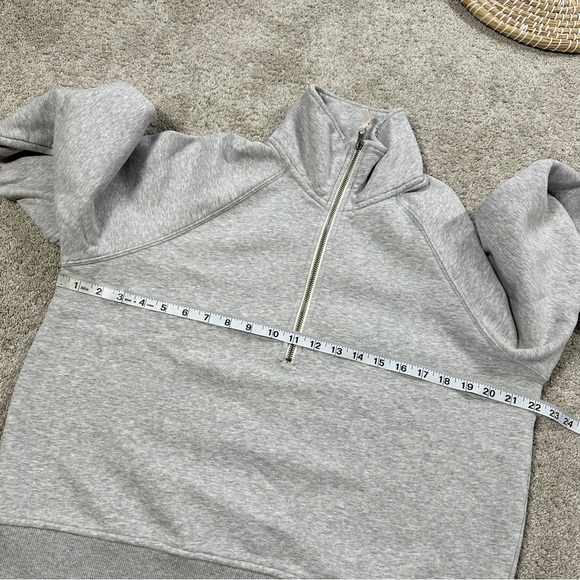 Vuori Women’s Organic Cotton Restore Half Zip Pullover in Light Heather Grey M - Picture 13 of 14